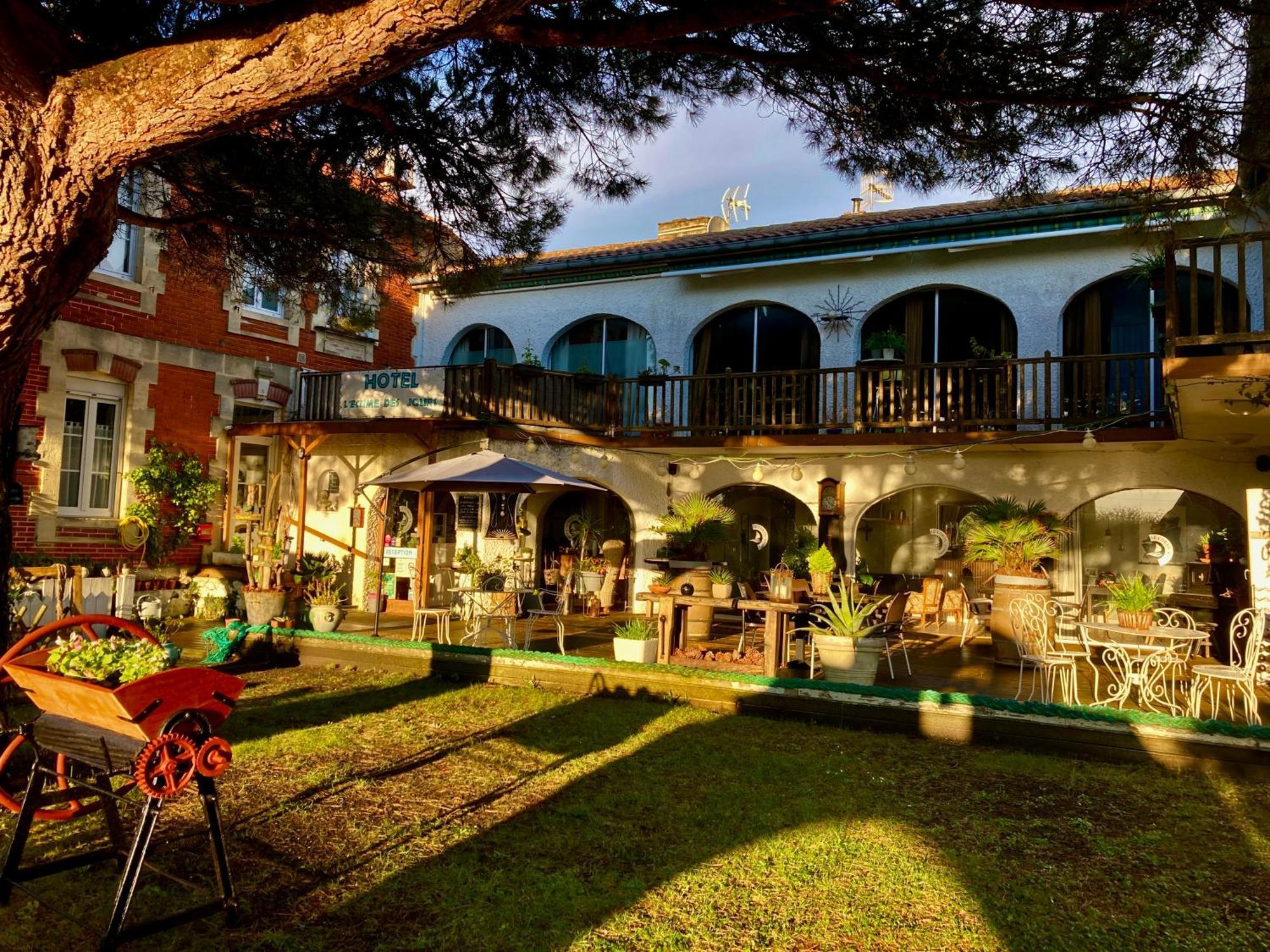 Hotel L'Ecume Des Jours Soulac-sur-Mer Esterno foto
